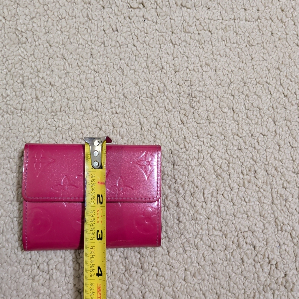 Louis Vuitton Vernis Pink Card Holder - Picture 12 of 15